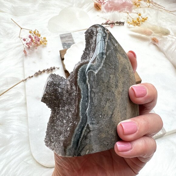 Gorgeous Amethyst Cut Base from Uruguay - Picture 8 of 10